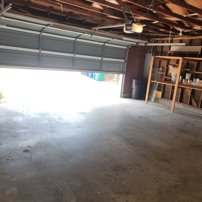 Building Photo - Clairemont Home Just remodeled 3 bed 3 bat...
