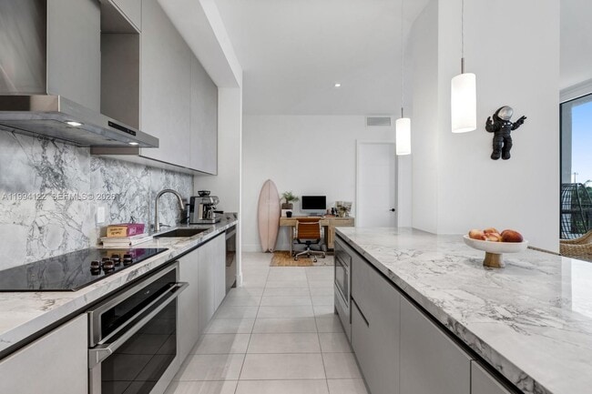 Building Photo - 1030 15th St