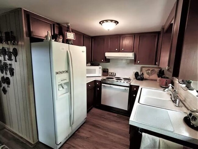 Building Photo - 328 Possum Trot Trail