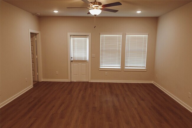 Building Photo - 8538 Blueberry Ash St