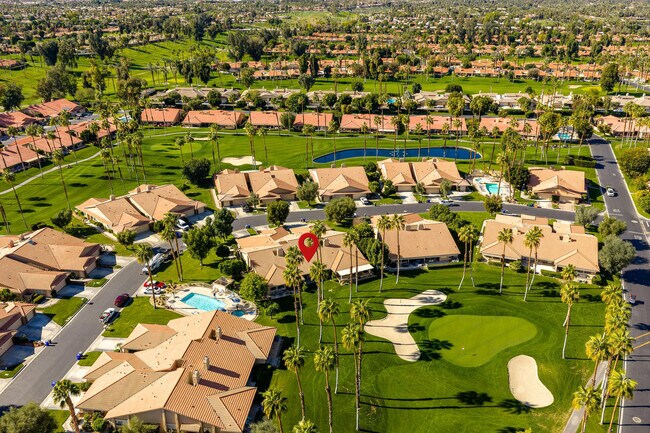 Building Photo - 54 Maximo Way