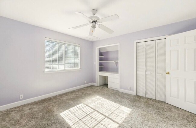 Building Photo - The Perfect Tallahassee 4 BR Family Home with Pool, Porch & Privacy