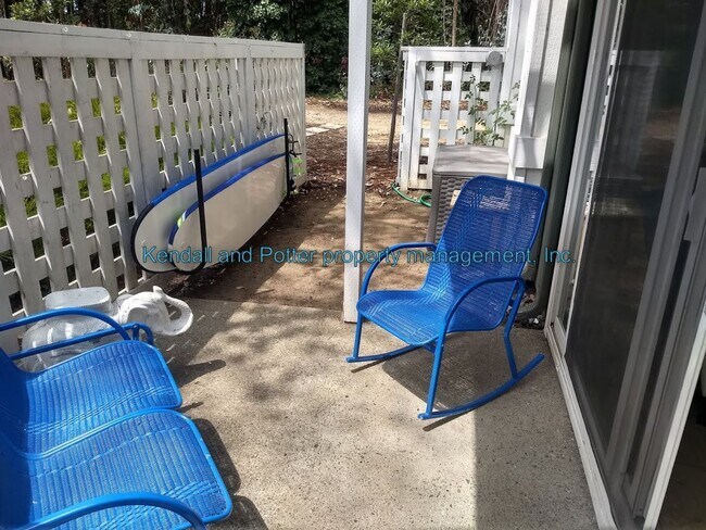 Building Photo - Schwann Lagoon 2 bed/1 bath Furnished Condo