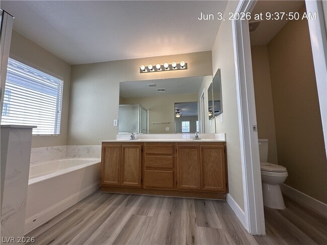 Building Photo - 9754 Splendor Sky Ave