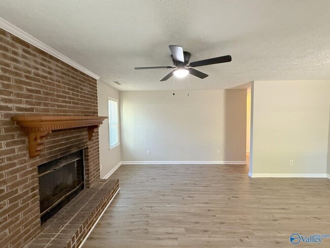 Building Photo - 160 Lewis Ln