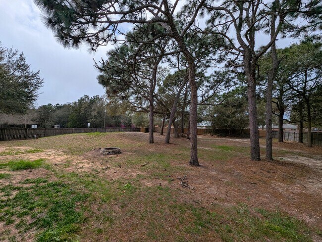 Building Photo - 1909 Sunrise Dr