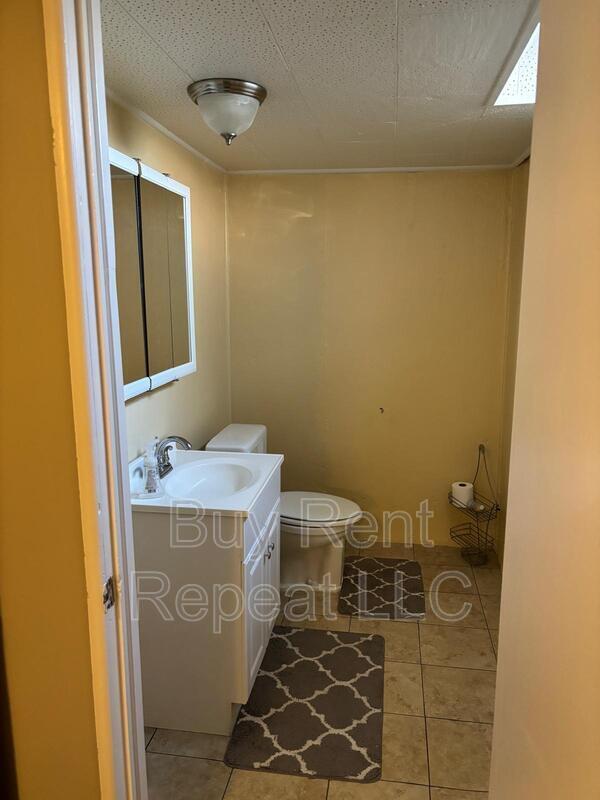 Building Photo - 5309 Grovedale St