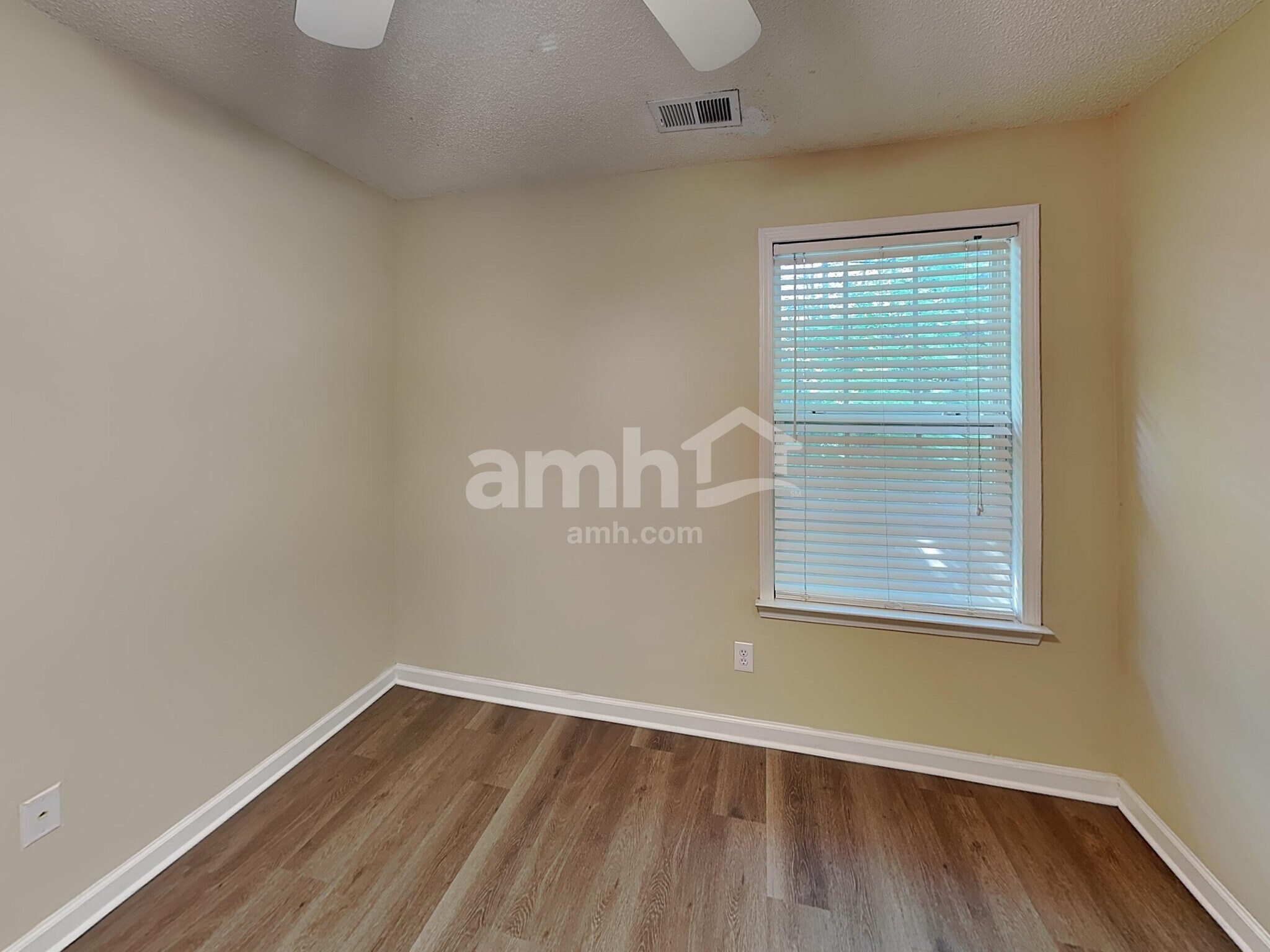 Building Photo - 2440 Hampton Estates Dr SW