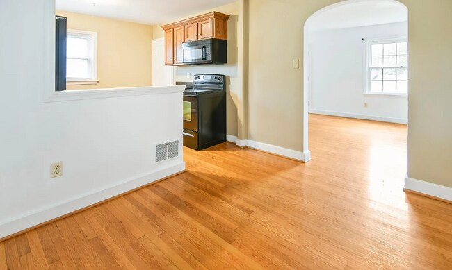 Building Photo - 139 Belview Ave