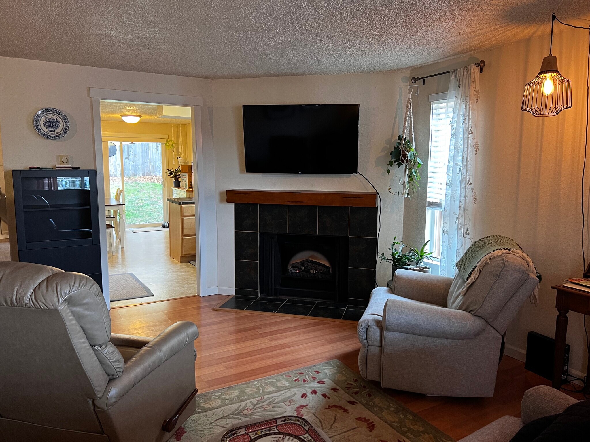 Building Photo - 29585 Southwest Serenity Way
