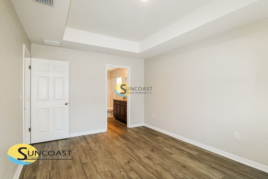 Building Photo - 7893 N Jamaica Dr