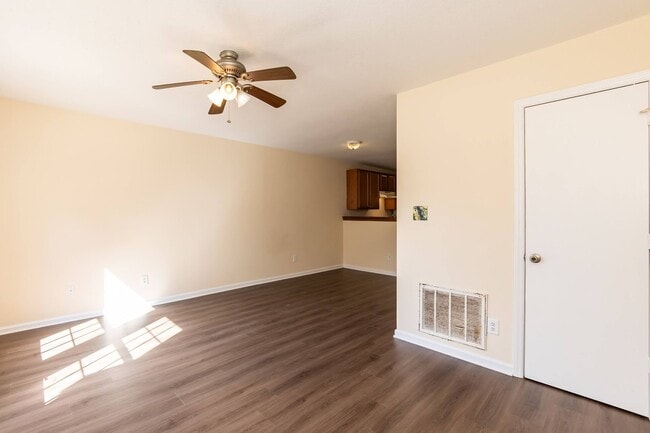 Building Photo - Move In Ready Two Bedroom Home!