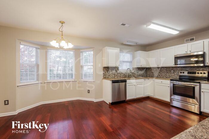 Building Photo - 6214 Forest Pond Dr