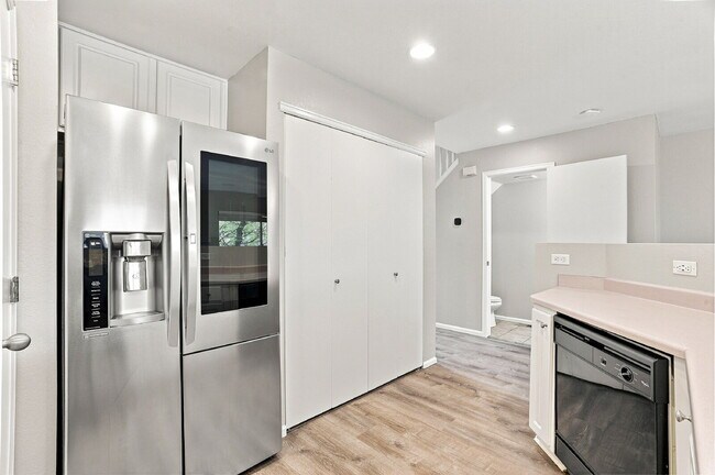 Building Photo - $2,045.95 - 3-Bed, 3-Bath Townhome with Modern Upgrades and Private Yard!