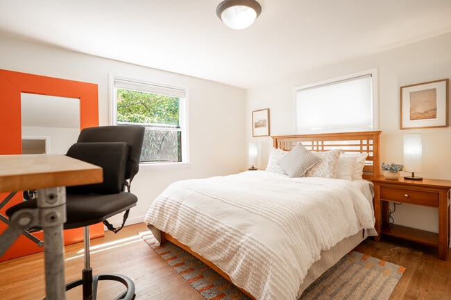 Building Photo - 4201 51st Ave S