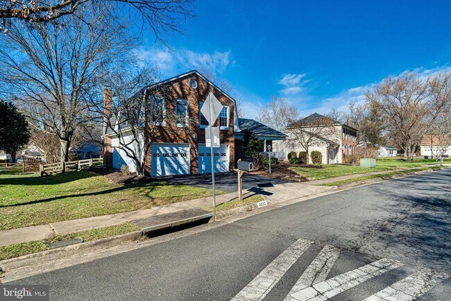Building Photo - 3022 Dower House Dr