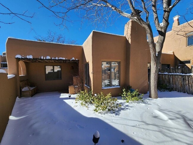 Building Photo - 602 Griffin St