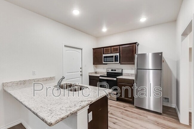 Building Photo - 3505 Abraham Dr