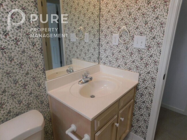 Building Photo - 1011 Wyndham Ln