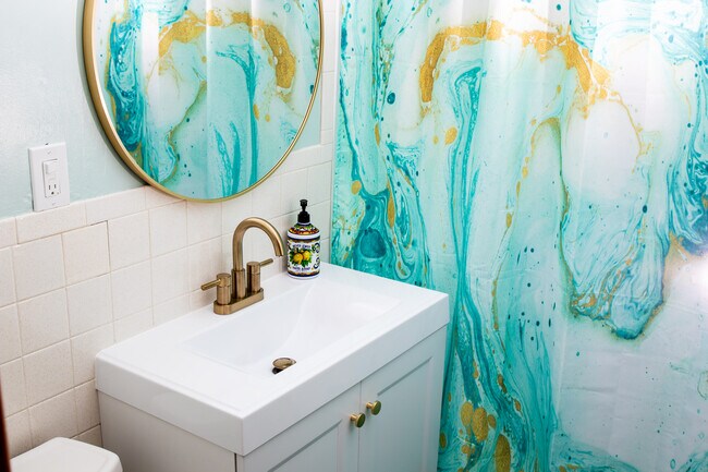 Building Photo - 6185 W 61st Ave