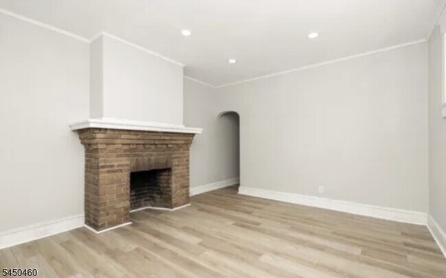 Building Photo - 57 Sanhican Dr