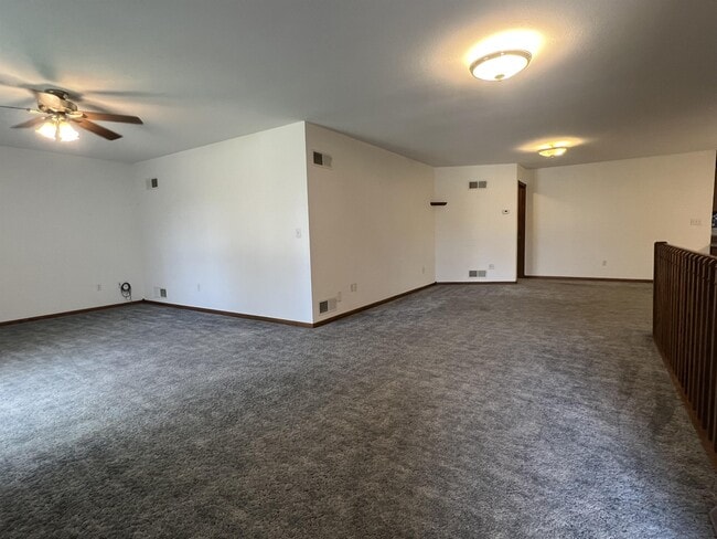 Building Photo - 312 E Main St