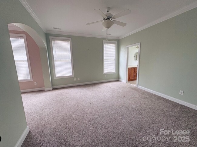Building Photo - 108 Avaclaire Way