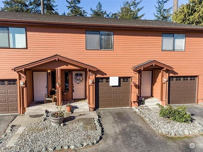 Building Photo - 690 NW Atalanta Way