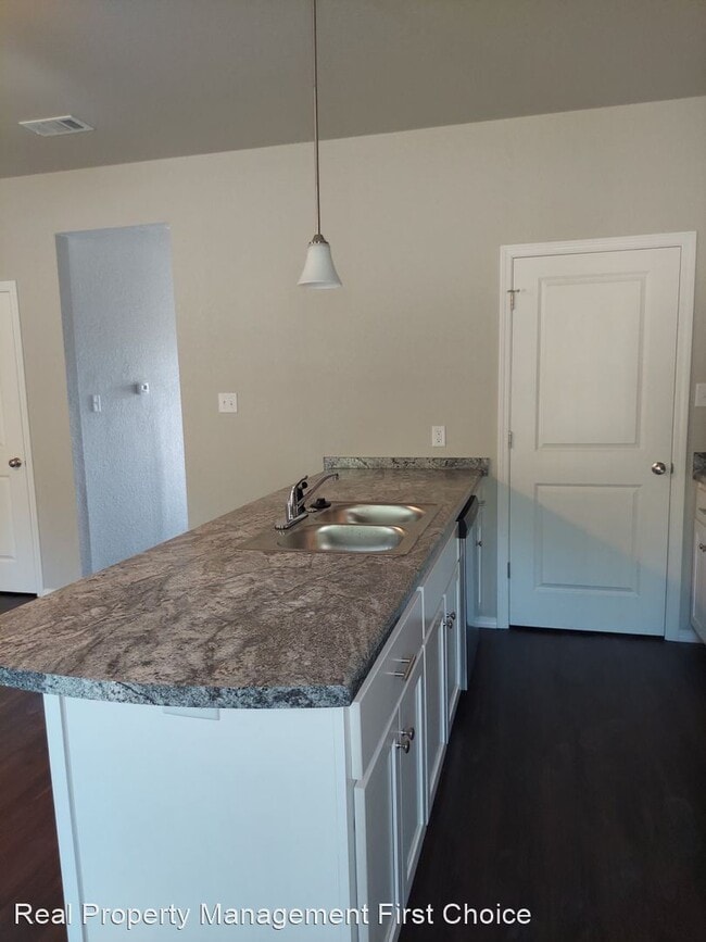 Building Photo - 2 br, 2.5 bath House - 2124 Ingalls Lane S...