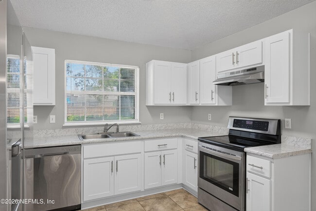 Building Photo - 1108 Hidden Cove Cir S