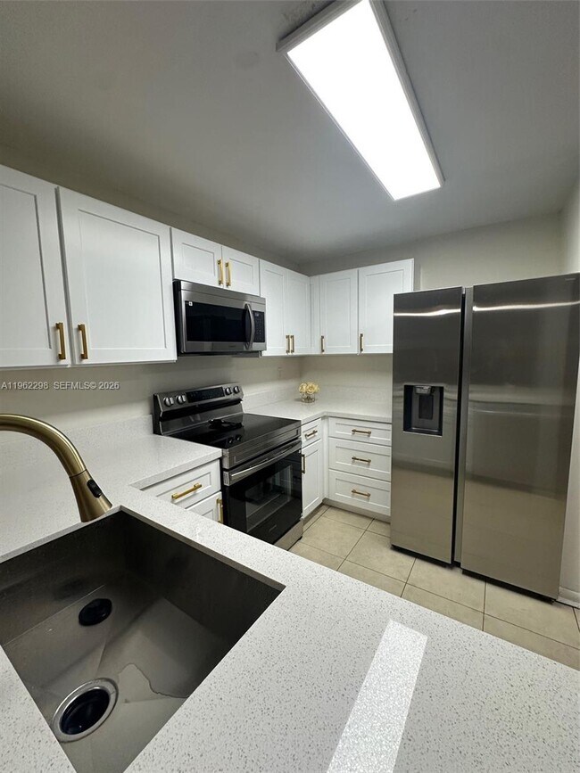 Building Photo - 210 SW 11th St