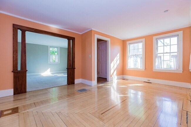 Building Photo - 41 Dearborn St