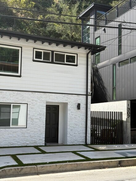 Building Photo - 1303 N Beverly Glen Blvd