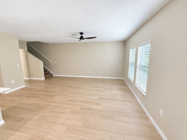 Building Photo - 5548 Summer Sunset Dr