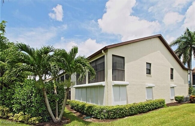 Building Photo - 9285 Lake Park Dr