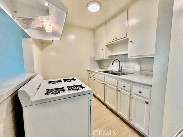 Building Photo - 12425 Harris Ave