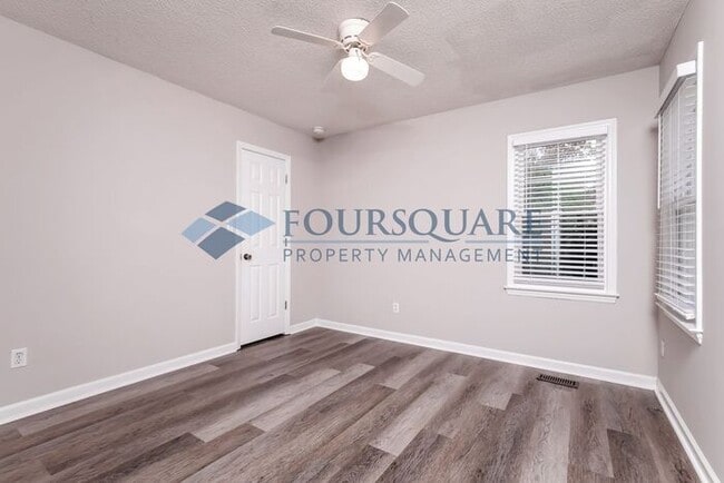 Building Photo - Default