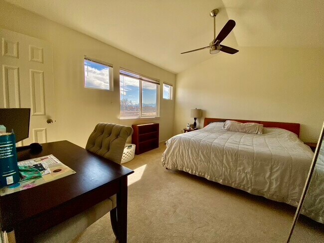Building Photo - 111 Rowena Pl