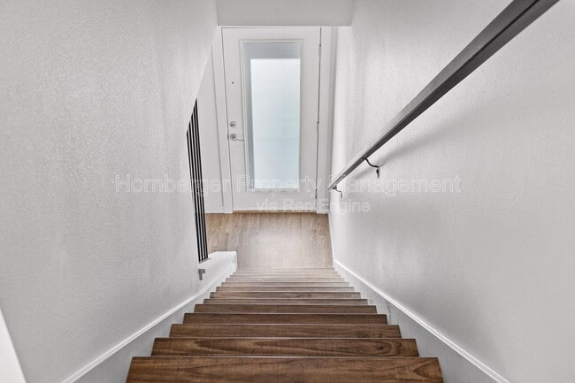 Building Photo - 1860 N Hamilton St