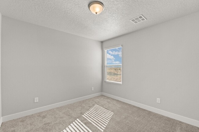 Building Photo - 4030 Silver Springs Road NE