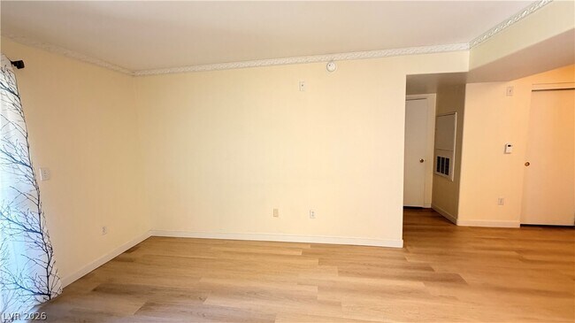 Building Photo - 7885 W Flamingo Rd