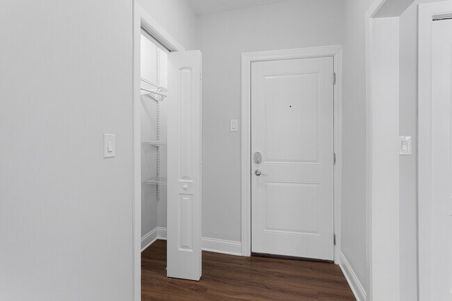 Building Photo - 4555 Malden St