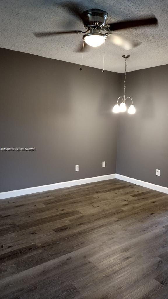 Building Photo - 617 Ixoria Ave