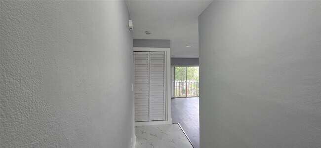 Building Photo - 8606 NW 35th St