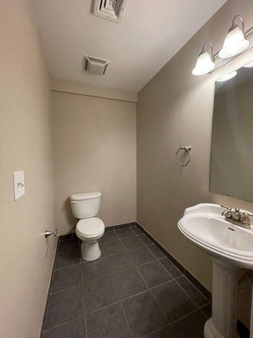 Building Photo - Eagles Nest - Downtown Auburn