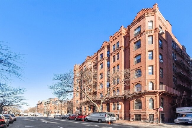 Building Photo - 271 Dartmouth St
