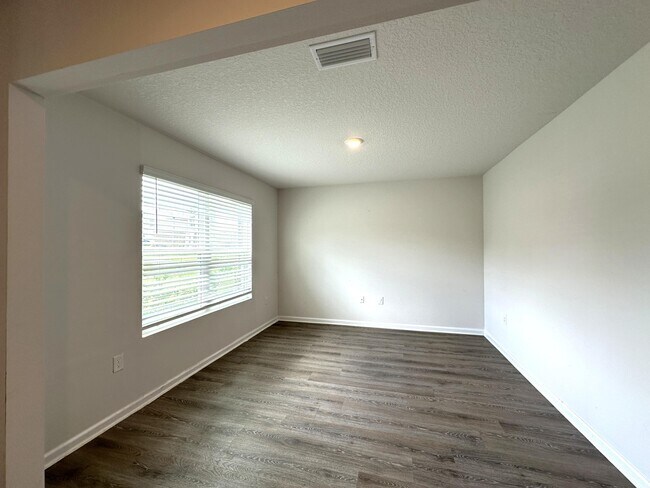 Building Photo - 3262 Chapelwood Dr