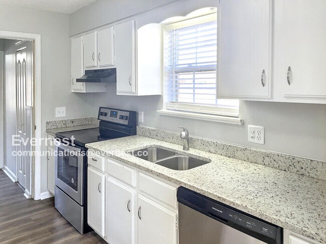 Building Photo - 4280 Valley Grove Dr