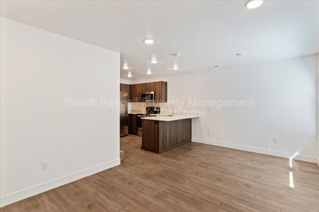 Building Photo - 1173 Shady Brook Ln S