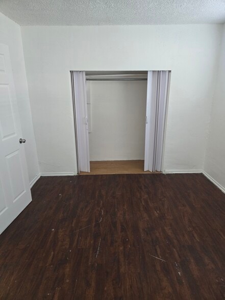 Building Photo - 708 Jackson Ave